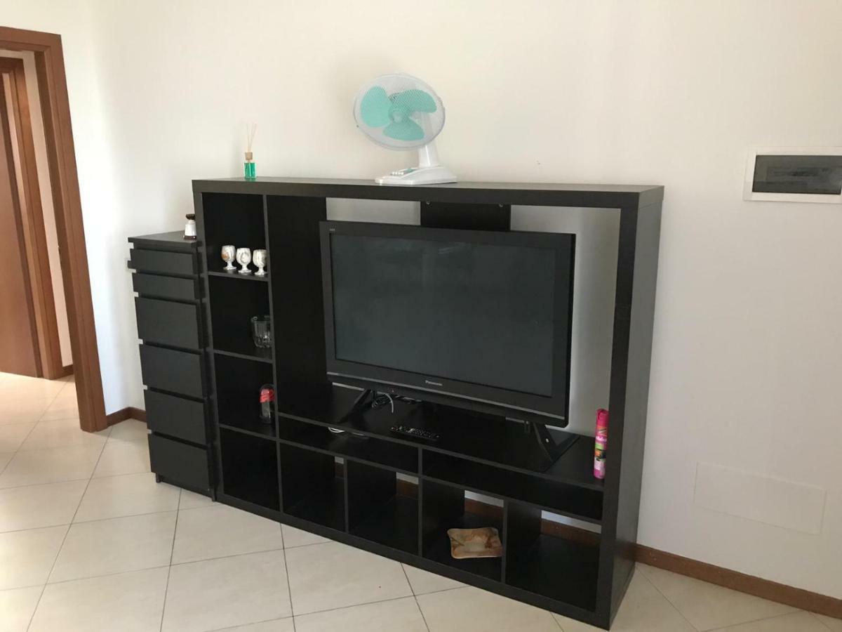 אוסיו סוטו Trilocale In Villetta Piano Terra Indipendente מראה חיצוני תמונה